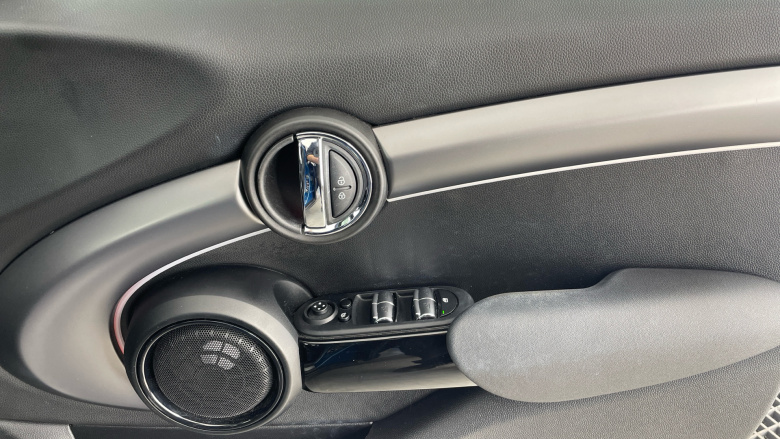 MINI Hatchback 2.0 Cooper S Exclusive Premium Plus 5dr Auto Petrol Hatchback